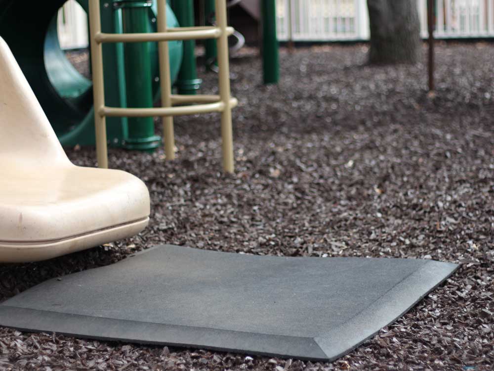40″ x 40″ Rubber Wear Mat - Actively Play